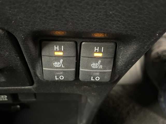 トヨタ ヴォクシー ハイブリッド ZS 煌Ⅱ 埼玉県 2020(令2)年 2.9万km イナズマスパーキングブラックガラスフレーク 純正9インチナビ　NSZT-Y68T/(Bluetooth/CD/DVD/AM/FM)/地デジフルセグ/バックカメラ/前後ドライブレコーダー/ETC/クルーズコントロール/衝突軽減ブレーキ/車線逸脱警報/クリアランスソナー/オートマチックハイビーム/先行車発進お知らせ機能/ドライブモードセレクト/運転席・助手席シートヒーター/プッシュスタート/ステアリングリモコン/両側パワースライドドア/ロールサンシェード/フロントフォグランプ/ウィンカーミラー/電動格納ミラー/社外フロアマット/純正ドアバイザー/純正16インチアルミホイール