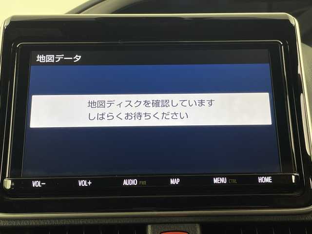 トヨタ ヴォクシー ハイブリッド ZS 煌Ⅱ 埼玉県 2020(令2)年 2.9万km イナズマスパーキングブラックガラスフレーク 純正9インチナビ　NSZT-Y68T/(Bluetooth/CD/DVD/AM/FM)/地デジフルセグ/バックカメラ/前後ドライブレコーダー/ETC/クルーズコントロール/衝突軽減ブレーキ/車線逸脱警報/クリアランスソナー/オートマチックハイビーム/先行車発進お知らせ機能/ドライブモードセレクト/運転席・助手席シートヒーター/プッシュスタート/ステアリングリモコン/両側パワースライドドア/ロールサンシェード/フロントフォグランプ/ウィンカーミラー/電動格納ミラー/社外フロアマット/純正ドアバイザー/純正16インチアルミホイール