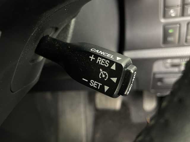 トヨタ ヴォクシー ハイブリッド ZS 煌Ⅱ 埼玉県 2020(令2)年 2.9万km イナズマスパーキングブラックガラスフレーク 純正9インチナビ　NSZT-Y68T/(Bluetooth/CD/DVD/AM/FM)/地デジフルセグ/バックカメラ/前後ドライブレコーダー/ETC/クルーズコントロール/衝突軽減ブレーキ/車線逸脱警報/クリアランスソナー/オートマチックハイビーム/先行車発進お知らせ機能/ドライブモードセレクト/運転席・助手席シートヒーター/プッシュスタート/ステアリングリモコン/両側パワースライドドア/ロールサンシェード/フロントフォグランプ/ウィンカーミラー/電動格納ミラー/社外フロアマット/純正ドアバイザー/純正16インチアルミホイール