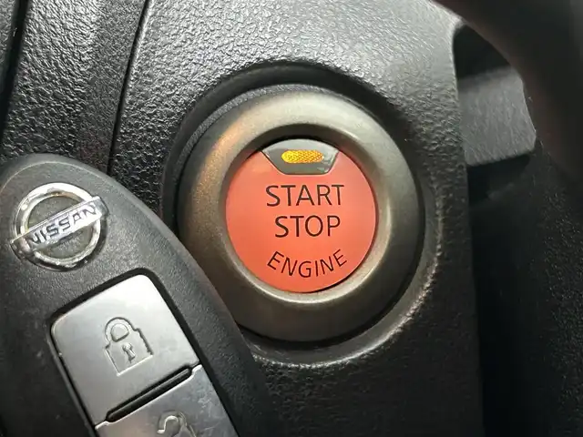 日産 ジューク 16GT FOUR タイプV 道央・札幌 2014(平26)年 6.3万km ナイトベールパープル ・パートタイム4WD/・リアスポーラー純正エアロ/・純正SDナビ（MM115D-W）/CD/iPod/AUX/BT/フルセグ/・バックカメラ/・横滑り防止装置/・キー連動格納ドアミラー/・スポーツ、エコドライブモード切替/・キセノンライト/・オートライト/・フォグランプ/・スマートキー/・純正フロアマット/・純正17インチAW/・ドアバイザー