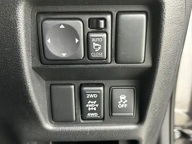 日産 ジューク 16GT FOUR タイプV 道央・札幌 2014(平26)年 6.3万km ナイトベールパープル ・パートタイム4WD/・リアスポーラー純正エアロ/・純正SDナビ（MM115D-W）/CD/iPod/AUX/BT/フルセグ/・バックカメラ/・横滑り防止装置/・キー連動格納ドアミラー/・スポーツ、エコドライブモード切替/・キセノンライト/・オートライト/・フォグランプ/・スマートキー/・純正フロアマット/・純正17インチAW/・ドアバイザー