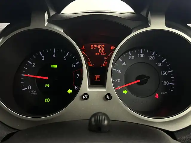 日産 ジューク 16GT FOUR タイプV 道央・札幌 2014(平26)年 6.3万km ナイトベールパープル ・パートタイム4WD/・リアスポーラー純正エアロ/・純正SDナビ（MM115D-W）/CD/iPod/AUX/BT/フルセグ/・バックカメラ/・横滑り防止装置/・キー連動格納ドアミラー/・スポーツ、エコドライブモード切替/・キセノンライト/・オートライト/・フォグランプ/・スマートキー/・純正フロアマット/・純正17インチAW/・ドアバイザー