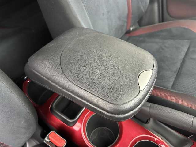 日産 ジューク 16GT FOUR タイプV 道央・札幌 2014(平26)年 6.3万km ナイトベールパープル ・パートタイム4WD/・リアスポーラー純正エアロ/・純正SDナビ（MM115D-W）/CD/iPod/AUX/BT/フルセグ/・バックカメラ/・横滑り防止装置/・キー連動格納ドアミラー/・スポーツ、エコドライブモード切替/・キセノンライト/・オートライト/・フォグランプ/・スマートキー/・純正フロアマット/・純正17インチAW/・ドアバイザー