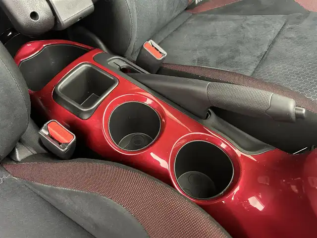 日産 ジューク 16GT FOUR タイプV 道央・札幌 2014(平26)年 6.3万km ナイトベールパープル ・パートタイム4WD/・リアスポーラー純正エアロ/・純正SDナビ（MM115D-W）/CD/iPod/AUX/BT/フルセグ/・バックカメラ/・横滑り防止装置/・キー連動格納ドアミラー/・スポーツ、エコドライブモード切替/・キセノンライト/・オートライト/・フォグランプ/・スマートキー/・純正フロアマット/・純正17インチAW/・ドアバイザー