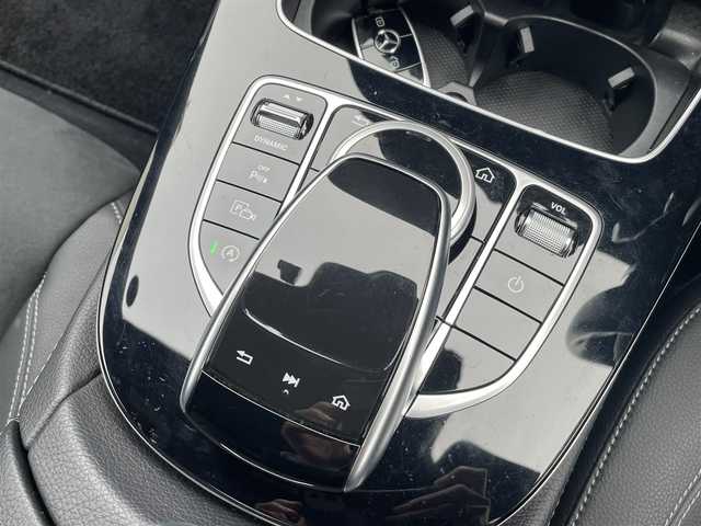 メルセデス・ベンツ Ｅ２２０ｄ アバンギャルド スポーツ 福岡県 2016(平28)年 1万km ポーラホワイト 〇純正HDDナビ/（フルセグ・BT・SD・USB）/〇アンビエントライト/〇BSM/〇パワーシート（D/N席）/〇シートヒーター（D/N席）/〇シートメモリ（D/N席）/〇純正19インチAW/〇純正フロアマット/〇ACC/〇社外レーダー/〇純正ドラレコ（前方）/〇全方位カメラ/〇ステアリングスイッチ/〇ETC2.0/〇LEDヘッドライト