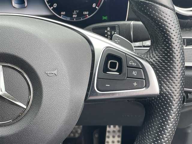 メルセデス・ベンツ Ｅ２２０ｄ アバンギャルド スポーツ 福岡県 2016(平28)年 1万km ポーラホワイト 〇純正HDDナビ/（フルセグ・BT・SD・USB）/〇アンビエントライト/〇BSM/〇パワーシート（D/N席）/〇シートヒーター（D/N席）/〇シートメモリ（D/N席）/〇純正19インチAW/〇純正フロアマット/〇ACC/〇社外レーダー/〇純正ドラレコ（前方）/〇全方位カメラ/〇ステアリングスイッチ/〇ETC2.0/〇LEDヘッドライト