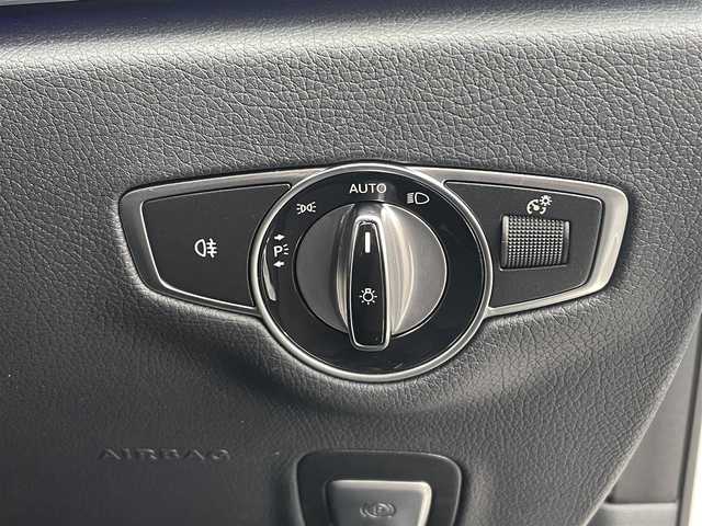 メルセデス・ベンツ Ｅ２２０ｄ アバンギャルド スポーツ 福岡県 2016(平28)年 1万km ポーラホワイト 〇純正HDDナビ/（フルセグ・BT・SD・USB）/〇アンビエントライト/〇BSM/〇パワーシート（D/N席）/〇シートヒーター（D/N席）/〇シートメモリ（D/N席）/〇純正19インチAW/〇純正フロアマット/〇ACC/〇社外レーダー/〇純正ドラレコ（前方）/〇全方位カメラ/〇ステアリングスイッチ/〇ETC2.0/〇LEDヘッドライト
