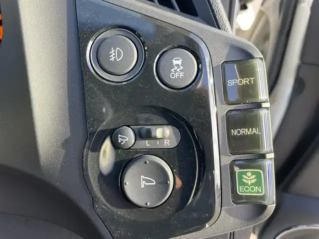 ホンダ ＣＲ－Ｚ α 大阪府 2012(平24)年 5.9万km プレミアムホワイトパール (株)IDOMが運営する【じしゃロン堺店】の自社ローン対象車両になります。こちらは現金ご利用時の価格です。/自社ローンご希望の方は別途その旨お申付け下さい。