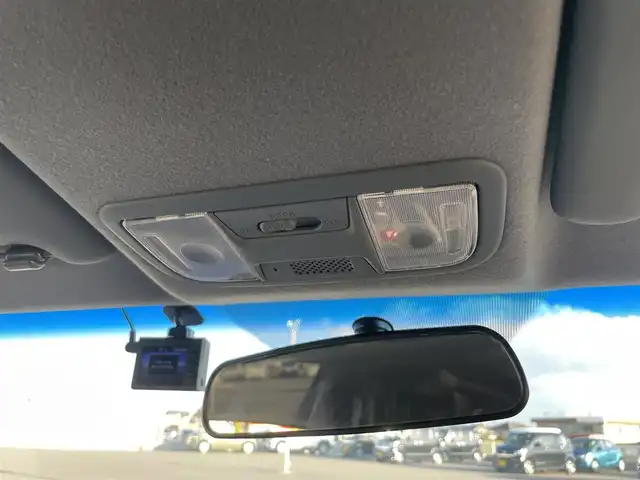 ホンダ ＣＲ－Ｚ α 大阪府 2012(平24)年 5.9万km プレミアムホワイトパール (株)IDOMが運営する【じしゃロン堺店】の自社ローン対象車両になります。こちらは現金ご利用時の価格です。/自社ローンご希望の方は別途その旨お申付け下さい。