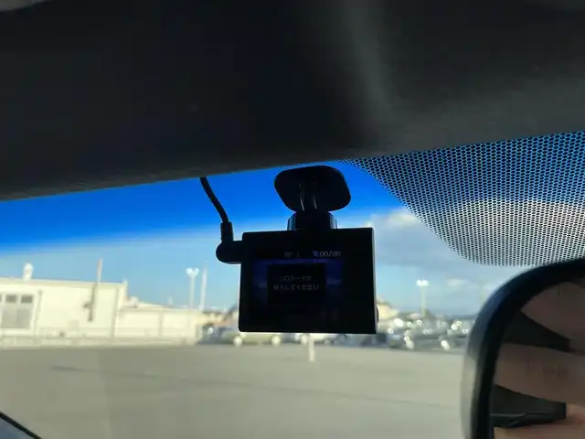 ホンダ ＣＲ－Ｚ α 大阪府 2012(平24)年 5.9万km プレミアムホワイトパール (株)IDOMが運営する【じしゃロン堺店】の自社ローン対象車両になります。こちらは現金ご利用時の価格です。/自社ローンご希望の方は別途その旨お申付け下さい。