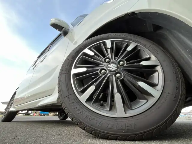 スズキ スペーシア カスタム HYBRID XS ターボ 香川県 2019(令1)年 5.6万km ピュアホワイトP 登録時走行距離：55501km/カロッツェリアナビ/　CD DVD BT　フルセグTV/バックカメラ/両側パワースライドドア/衝突被害軽減装置/レーンキープアシスト/クルーズコントロール/クリアランスソナー/横滑り防止装置/アイドリングストップ/ETC/ドライブレコーダー/ハーフレザーシート/シートヒーター/サンシェード/サーキュレータ/革巻きステアリング/スラアリングリモコン/パドルシフト/プッシュスタート/スマートキー