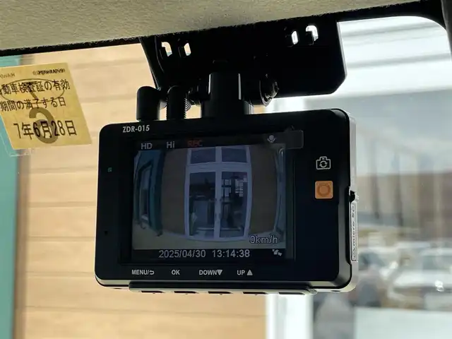 スズキ スペーシア HYBRID G 宮崎県 2020(令2)年 3.9万km シフォンアイボリーM 社外メモリナビ/フルセグテレビ/バックカメラ/衝突被害軽減システム/レーンキープ/横滑り防止装置/アイドリングストップ/ウィンカーミラー/プッシュスタート/ETC/フロアマット