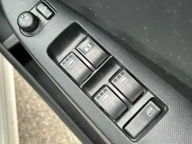 スバル ステラ カスタム RS スマートアシスト 岩手県 2014(平26)年 6.7万km パールホワイトⅢ スマートアシスト/社外メモリナビ/　　CD/フルセグTV/LEDオートライト/フォグランプ/純正15インチアルミホイール/スマートキー/ETC