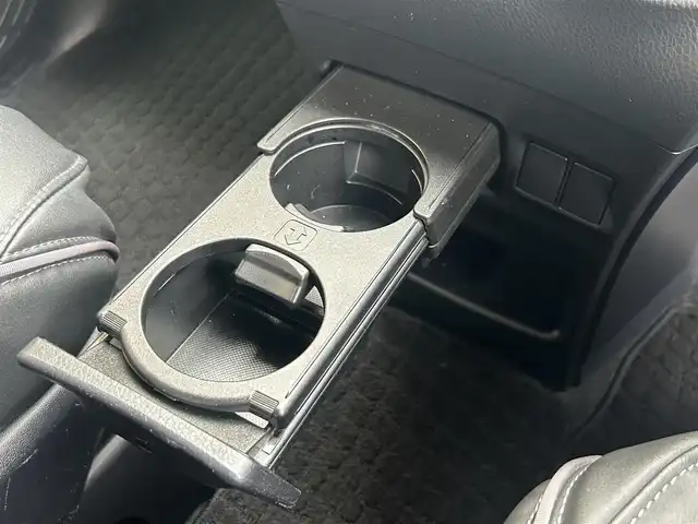 トヨタ ヴォクシー ZS 福島県 2014(平26)年 7.1万km ホワイトパールクリスタルシャイン 純正ナビゲーション/型番：NSZT-Y62G/【CD/DVD/SD/BT/TV】/バックカメラ/フリップダウンモニター/ビルトインETC/両側パワースライドドア/LEDオートライト/プッシュスタート/シートカバー/リアドアシェード/純正フロアマット/純正ドアバイザー