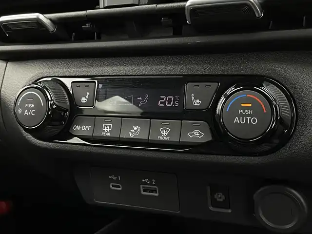 日産 オーラ G レザーエディション 宮城県 2023(令5)年 1.8万km ピュアホワイトパール / スーパーブラック 2トーン 純正９インチナビ　/(Bluetooth/フルセグTV/HDMI/CarPlay)/ＢＯＳＥサウンド　/プロパイロット　/ＳＯＳコール　/ワイヤレス充電　/ＥＴＣ２．０　/衝突軽減ブレーキ　/アラウンドビューモニター　/デジタルインナーミラー　/ドライブレコーダー　/オートブレーキホールド/LEDヘッドライト/オートハイビーム