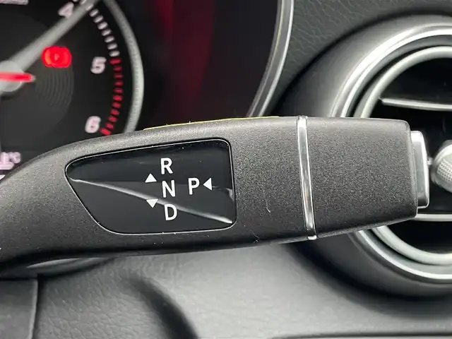 メルセデス・ベンツ Ｃ２２０ｄ ワゴン ローレウスエディション 三重県 2018(平30)年 4.9万km イリジウムシルバー サンルーフ/ブラックレザーシート/レーダーセーフティ/ACC/純正ナビ/バックカメラ/フルセグTV/シートヒーター/パワーシート/純正18インチアルミ/電動リアゲート/ルーフレール/LEDライト
