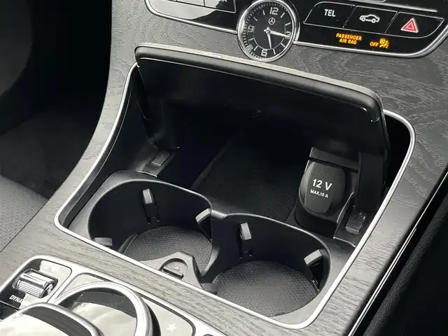メルセデス・ベンツ Ｃ２２０ｄ ワゴン ローレウスエディション 三重県 2018(平30)年 4.9万km イリジウムシルバー サンルーフ/ブラックレザーシート/レーダーセーフティ/ACC/純正ナビ/バックカメラ/フルセグTV/シートヒーター/パワーシート/純正18インチアルミ/電動リアゲート/ルーフレール/LEDライト