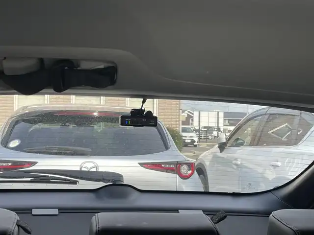 ホンダ ヴェゼル ハイブリッド e:HEV Z 鳥取県 2021(令3)年 2.6万km プラチナホワイトパール ホンダセンシング /ブラインドスポットインフォメーション/後退出庫サポート/ホンダコネクトディスプレイ/・フルセグ/・ナビ /・Bluetooth/ETC2.0車載器/ワイヤレス充電器/親水/ヒーテッドドアミラー/前席シートヒーター/パワーテールゲート（予約クローズ機能付き）/LEDシーケンシャルウィンカー/ハーフレザーシート/純正18AW/スマートキー/プッシュスタート/前後ドライブレコーダー /W&サイドエアバック/カーテンエアバック