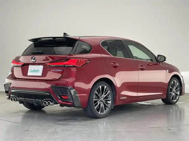 レクサス ＣＴ 200h Fスポーツ 愛知県 2017(平29)年 6万km 赤Ⅱ 純正ナビ　フルセグＴＶ　ＢＴ　ムーンルーフ　ＴＲＤ４本出スポーツマフラー　１７インチＯＰクロームメッキホイール　ツートンカラー　白黒コンビレザー　シートヒーター　追従クルコン　プリクラッシュセーフティ　LEDオートライト　ミラー型前後ドラレコ　AC100V電源　ハンドルヒーター　オートハイビーム　禁煙車