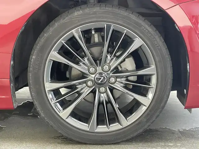 レクサス ＣＴ 200h Fスポーツ 愛知県 2017(平29)年 6万km 赤Ⅱ 純正ナビ　フルセグＴＶ　ＢＴ　ムーンルーフ　ＴＲＤ４本出スポーツマフラー　１７インチＯＰクロームメッキホイール　ツートンカラー　白黒コンビレザー　シートヒーター　追従クルコン　プリクラッシュセーフティ　LEDオートライト　ミラー型前後ドラレコ　AC100V電源　ハンドルヒーター　オートハイビーム　禁煙車