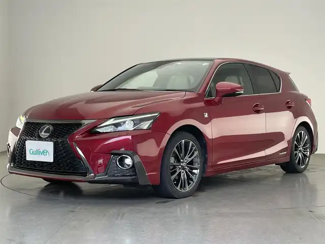 レクサス ＣＴ 200h Fスポーツ 愛知県 2017(平29)年 6万km 赤Ⅱ 純正ナビ　フルセグＴＶ　ＢＴ　ムーンルーフ　ＴＲＤ４本出スポーツマフラー　１７インチＯＰクロームメッキホイール　ツートンカラー　白黒コンビレザー　シートヒーター　追従クルコン　プリクラッシュセーフティ　LEDオートライト　ミラー型前後ドラレコ　AC100V電源　ハンドルヒーター　オートハイビーム　禁煙車