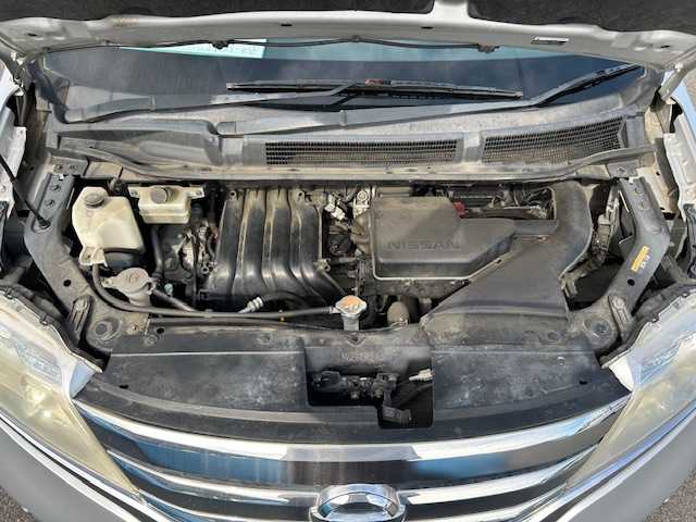 日産 セレナ ハイウェイスター Sハイブリッド 茨城県 2013(平25)年 13.9万km ホワイト 純正ＳＤナビ　/ＥＴＣ　/バックカメラ　/後席モニター　/片側パワースライドドア　/コーナーセンサー前後　/キセノンヘッドライト　/プッシュスタート　/オートライト　/純正アルミホイール　/純正フロアマット　/エアバックＷ/パワーステアリング/パワーウィンドウ