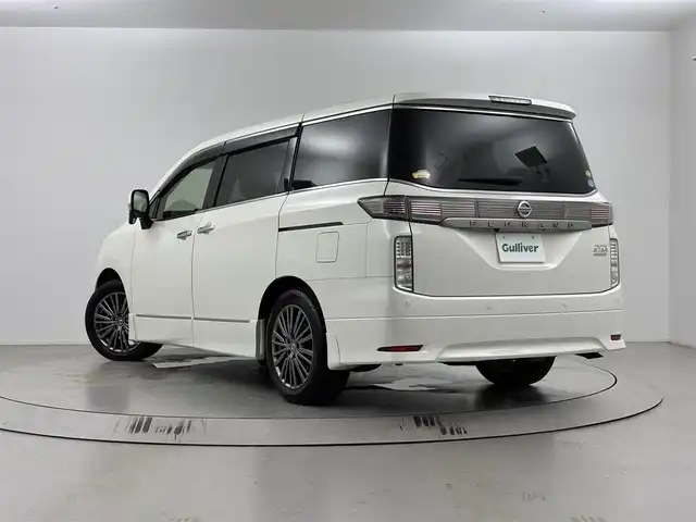 日産 エルグランド 250HWS S アーバンクロム 埼玉県 2020(令2)年 4.8万km ブリリアントホワイトパール エマージェンシーブレーキ/クルーズコントロール/両側パワースライドドア/純正メモリナビ(型式:MM519D-L)/CD/DVD/Bluetooth/フルセグ/フリップダウンモニター/前後ドライブレコーダー/ETC/ハーフレザーシート/オットマン/プッシュスタート/スマートキー
