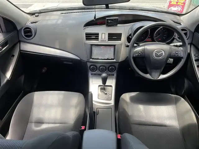マツダ アクセラ 15C 三重県 2010(平22)年 10.3万km ブラック 登録時102663km/禁煙車/Pioneerナビ(AM/FM/ワンセグ/Bluetooth)/ETC/オートライト/フォグ/ステアリングスイッチ/純正フロアマット/電格ミラー/AAC/ABS/リモコンキー