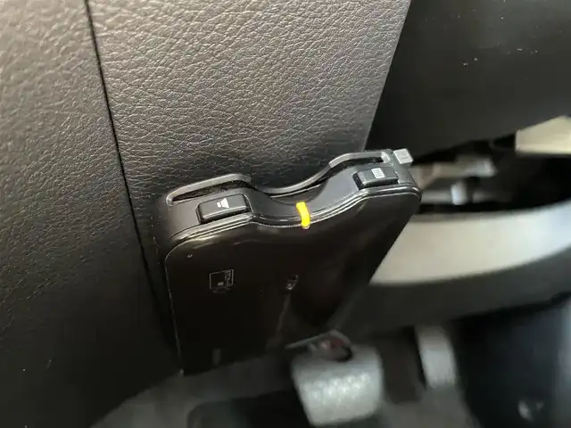 マツダ アクセラ 15C 三重県 2010(平22)年 10.3万km ブラック 登録時102663km/禁煙車/Pioneerナビ(AM/FM/ワンセグ/Bluetooth)/ETC/オートライト/フォグ/ステアリングスイッチ/純正フロアマット/電格ミラー/AAC/ABS/リモコンキー