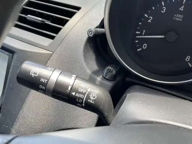 マツダ アクセラ 15C 三重県 2010(平22)年 10.3万km ブラック 登録時102663km/禁煙車/Pioneerナビ(AM/FM/ワンセグ/Bluetooth)/ETC/オートライト/フォグ/ステアリングスイッチ/純正フロアマット/電格ミラー/AAC/ABS/リモコンキー