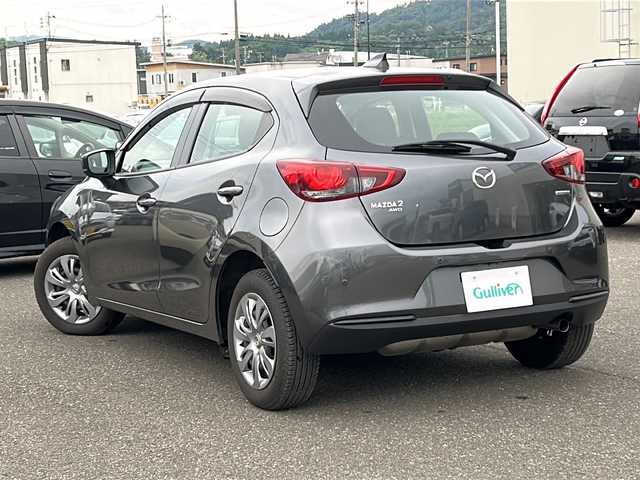 マツダ マツダ２ 15S 秋田県 2020(令2)年 6.8万km マシーングレープレミアムM 純正ナビ/CD/TV/Bluetooth/４WD/純正17インチアルミ/ドアバイザー