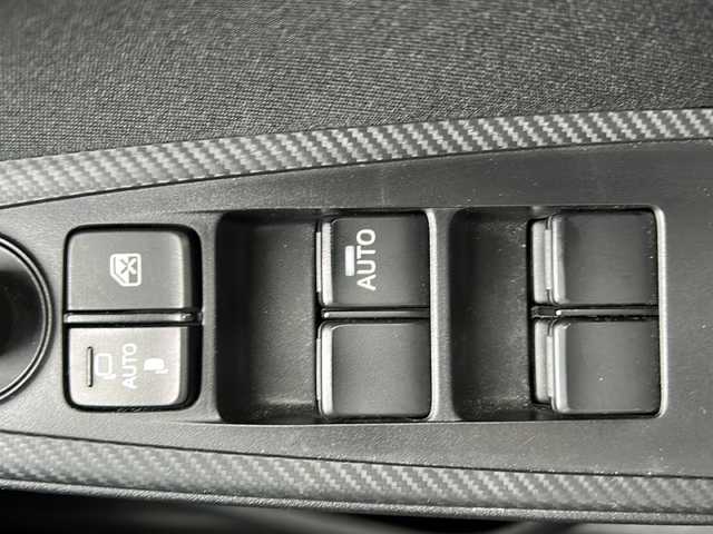 マツダ マツダ２ 15S 秋田県 2020(令2)年 6.8万km マシーングレープレミアムM 純正ナビ/CD/TV/Bluetooth/４WD/純正17インチアルミ/ドアバイザー