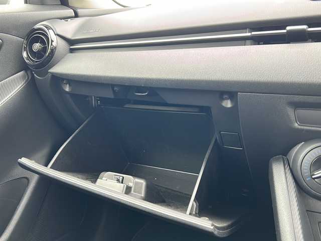 マツダ マツダ２ 15S 秋田県 2020(令2)年 6.8万km マシーングレープレミアムM 純正ナビ/CD/TV/Bluetooth/４WD/純正17インチアルミ/ドアバイザー