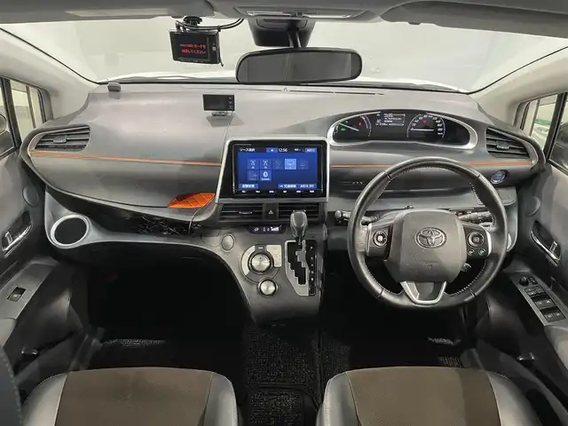 トヨタ シエンタ ハイブリッド G クエロ 愛知県 2019(令1)年 3.2万km ヴィンテージブラウンパールクリスタルシャイン/ホワイトパールクリスタルシャイン 純正９型SDナビ/（CD/DVD/フルセグ/Bluetooth/FM/AM）/衝突軽減ブレーキ/全方位カメラ/クルーズコントロール/バックカメラ/コーナーセンサー/純正ビルトインETC２．０/LEDヘッドライト/オートマチックハイビーム/ドライブレコーダー/ステアリングスイッチ/スマートキー/プッシュスタート
