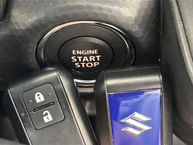 スズキ ハスラー HYBRID G 岐阜県 2024(令6)年 0.8万km クールカーキPM ワンオーナー/シティーブレーキサポート/車線逸脱警報/レーダークルーズコントロール/ケンウッドSDナビ/Bluetooth/TV/DISC再生/バックカメラ/ドライブレコーダー/スマートキー/プッシュスタート/LEDヘッドライト/フォグライト/スタッドレス４本積込/保証書/取扱説明書/スペアキー