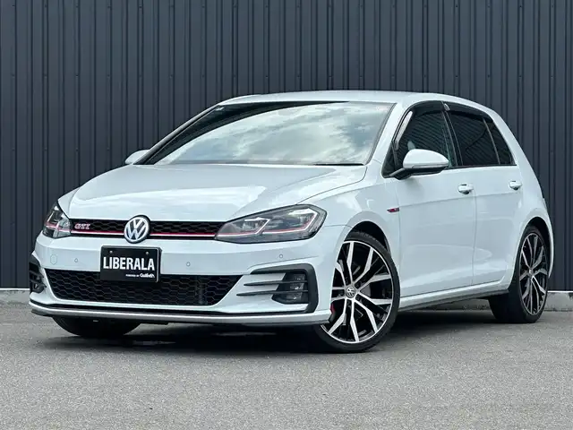 フォルクスワーゲン ゴルフ ＧＴＩ パフォーマンス 福島県 2020(令2)年 3.2万km 白 特別・限定仕様車/アダプティブクルーズコントロール/ブラインドスポットモニター/レーンアシスト/ハーフレザーヒート/デジタルメータークラスター/純正メモリナビ(BT/USB/CD/DVD/AUX)/フルセグTV/AppleCarPlay/バックカメラ/純正19AW/レッドブレーキキャリパー/ETC2.0/LEDライト/オートハイビーム/オートホールド/ドライブモード/ステアリングスイッチ/パドルシフト/アイドリングストップ/ドアバイザー/取扱説明書