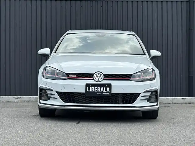 フォルクスワーゲン ゴルフ ＧＴＩ パフォーマンス 福島県 2020(令2)年 3.2万km 白 特別・限定仕様車/アダプティブクルーズコントロール/ブラインドスポットモニター/レーンアシスト/ハーフレザーヒート/デジタルメータークラスター/純正メモリナビ(BT/USB/CD/DVD/AUX)/フルセグTV/AppleCarPlay/バックカメラ/純正19AW/レッドブレーキキャリパー/ETC2.0/LEDライト/オートハイビーム/オートホールド/ドライブモード/ステアリングスイッチ/パドルシフト/アイドリングストップ/ドアバイザー/取扱説明書