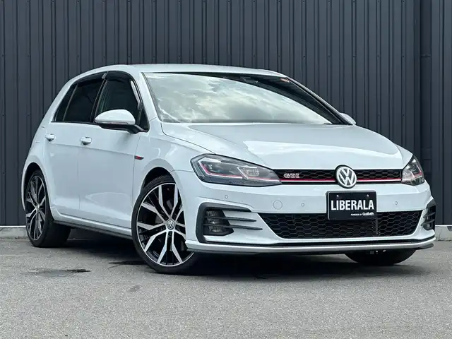 フォルクスワーゲン ゴルフ ＧＴＩ パフォーマンス 福島県 2020(令2)年 3.2万km 白 特別・限定仕様車/アダプティブクルーズコントロール/ブラインドスポットモニター/レーンアシスト/ハーフレザーヒート/デジタルメータークラスター/純正メモリナビ(BT/USB/CD/DVD/AUX)/フルセグTV/AppleCarPlay/バックカメラ/純正19AW/レッドブレーキキャリパー/ETC2.0/LEDライト/オートハイビーム/オートホールド/ドライブモード/ステアリングスイッチ/パドルシフト/アイドリングストップ/ドアバイザー/取扱説明書