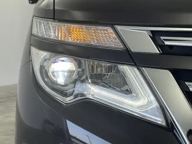 日産 エルグランド 250ハイウェイスターS 群馬県 2020(令2)年 6.6万km ファントムブラック ツインサンルーフ　フリップダウンモニター　エマージェンシーブレーキ　純正メモリーナビ　アラウンドビューモニター　運転支援システム　両側パワースライドドア　ＬＥＤ　ハーフレザー　純正１８インチＡＷ　禁煙