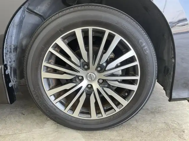 日産 エルグランド 250ハイウェイスターS 群馬県 2020(令2)年 6.6万km ファントムブラック ツインサンルーフ　フリップダウンモニター　エマージェンシーブレーキ　純正メモリーナビ　アラウンドビューモニター　運転支援システム　両側パワースライドドア　ＬＥＤ　ハーフレザー　純正１８インチＡＷ　禁煙