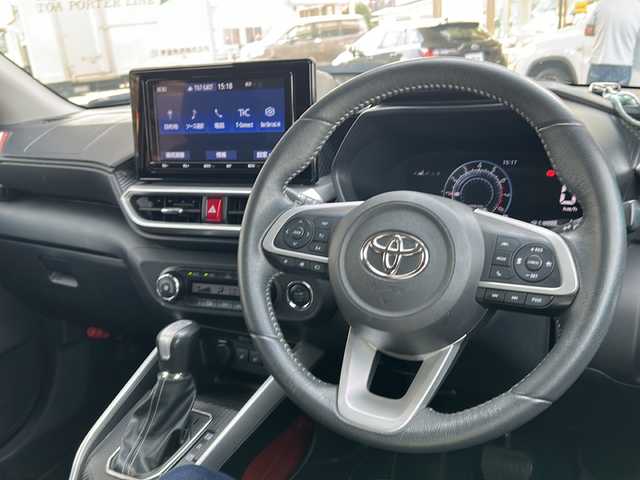 トヨタ ライズ Z 埼玉県 2020(令2)年 2.5万km ターコイズブルーマイカメタリック 全方位カメラ、バックカメラ/クリアランスソナー/衝突被害軽減システム/フルセグTV/CVT/オートエアコン/アイドリングストップ/前後ドライブレコーダー/スマートキー/運転席、助手席シートヒーター/コーナーセンサー/オートライト、オートマチックハイビーム/純正ナビ/ETC/クルーズコントロール（追従走行有）/純正LEDヘッドライト/DVD再生機能
