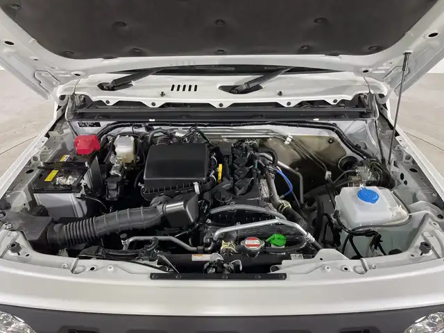 スズキ ジムニー シエラ JC 福岡県 2025(令7)年 0.1万km ピュアホワイトP 禁煙車社外7型SDナビ（Bluetooth/DVD/CD/AM/FM）バックモニター衝突軽減ブレーキクルコンコーナーセンサーアイドリングストップシートヒーター電格ミラースマートキープッシュスタート