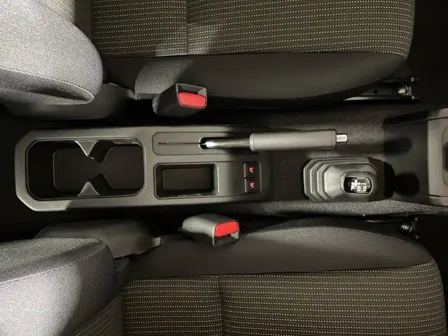 スズキ ジムニー シエラ JC 福岡県 2025(令7)年 0.1万km ピュアホワイトP 禁煙車社外7型SDナビ（Bluetooth/DVD/CD/AM/FM）バックモニター衝突軽減ブレーキクルコンコーナーセンサーアイドリングストップシートヒーター電格ミラースマートキープッシュスタート