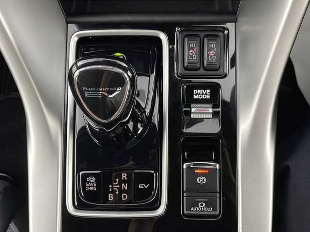 三菱 エクリプス クロス ＰＨＥＶ P 宮城県 2020(令2)年 5.4万km アメジストブラック 禁煙車/e-Assist/・衝突被害軽減ブレーキシステム/・車線逸脱警報システム/・オートマチックハイビーム/・後側方車両検知警報システム/レーダークルーズコントロール/ヘッドアップディスプレイ/マルチアラウンドビューモニター/純正ナビ/・BT.USB.AppleCarPlay/・フルセグTV/ハーフレザーシート/・D席パワーシート/・前席シートヒーター/革巻きステアリング/・ステアリングヒーター/・パドルシフト/・ステアリングスイッチ/ETC/LEDヘッドライト/LEDフォグライト/プッシュスタート/スマートキー×2/電動パーキングブレーキ/純正18インチAW/純正フロアマット