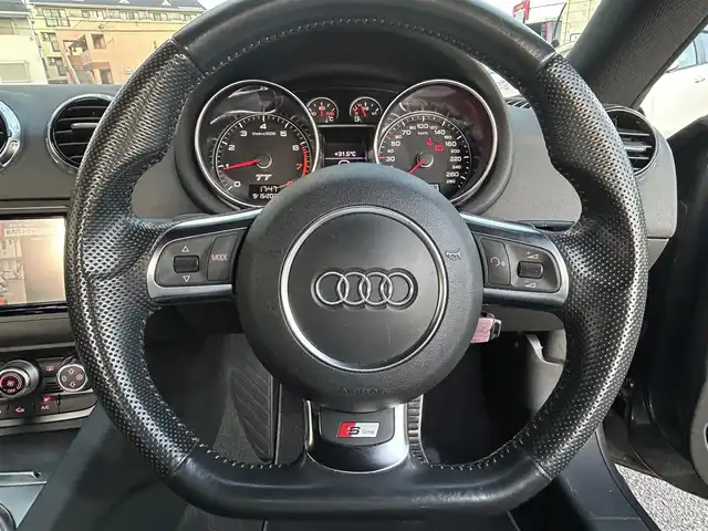 アウディ ＴＴクーペ 1．8 TFSI Sライン コンペティション 愛知県 2015(平27)年 8.5万km デイトナグレーパールエフェクト 純正SDナビ（フルセグ/BT/CD/DVD/SD/USB)/バックカメラ/前後ドライブレコーダー/ETC/電動格納式ミラー/パドルシフト/オートライト/ABS/横滑り防止装置/ハーフレザー/フォグランプ/純正アルミホイール