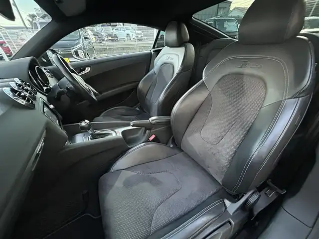 アウディ ＴＴクーペ 1．8 TFSI Sライン コンペティション 愛知県 2015(平27)年 8.5万km デイトナグレーパールエフェクト 純正SDナビ（フルセグ/BT/CD/DVD/SD/USB)/バックカメラ/前後ドライブレコーダー/ETC/電動格納式ミラー/パドルシフト/オートライト/ABS/横滑り防止装置/ハーフレザー/フォグランプ/純正アルミホイール