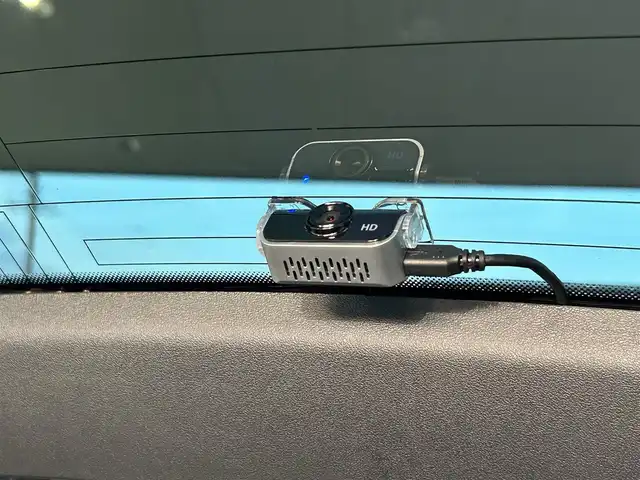 アウディ ＴＴクーペ 1．8 TFSI Sライン コンペティション 愛知県 2015(平27)年 8.5万km デイトナグレーパールエフェクト 純正SDナビ（フルセグ/BT/CD/DVD/SD/USB)/バックカメラ/前後ドライブレコーダー/ETC/電動格納式ミラー/パドルシフト/オートライト/ABS/横滑り防止装置/ハーフレザー/フォグランプ/純正アルミホイール