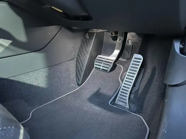 アウディ ＴＴクーペ 1．8 TFSI Sライン コンペティション 愛知県 2015(平27)年 8.5万km デイトナグレーパールエフェクト 純正SDナビ（フルセグ/BT/CD/DVD/SD/USB)/バックカメラ/前後ドライブレコーダー/ETC/電動格納式ミラー/パドルシフト/オートライト/ABS/横滑り防止装置/ハーフレザー/フォグランプ/純正アルミホイール