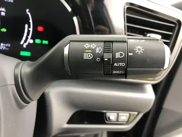 レクサス ＮＸ 350h Fスポーツ 愛知県 2022(令4)年 6.1万km グラファイトブラックガラスフレーク パノラマルーフ/オレンジキャリパー/ワイヤレス充電/純正14インチナビ/アラウンドビューモニター/Bluetooth/フルセグTV/レクサスセーフティセンス/衝突被害軽減システム/クルーズコントロール/ブラインドスポットモニター/レーンキープアシスト/横滑り防止装置/コーナーセンサー/オートライト/オートマチックハイビーム/三眼LEDヘッドライト/LEDフォグランプ/パワーシート/シートメモリー/シートーヒーター/ステアリングヒーター/パドルシフト/電動リアゲート/ドライブレコーダー/ビルトインETC2.0/純正フロアマット/純正AW/プッシュスタート/スマートキー/スペアキー/カードキー
