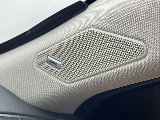 日産 エクストレイル G e－4ORCE 群馬県 2023(令5)年 1万km ブリリアントシルバー プロパイロット　ＢＯＳＥサウンド　純正１２．３型ナビ　フルセグＴＶ　全周囲カメラ　衝突被害軽減ブレーキ　ヘッドアップディスプレイ　デジタルインナーミラー　ＥＴＣ２．０　ワイヤレス充電　スマートキー